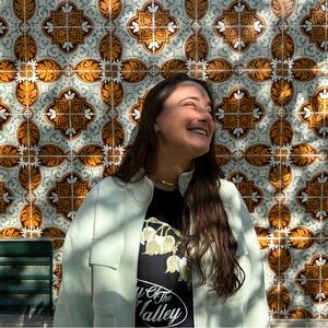 Meet your Posher, Laura